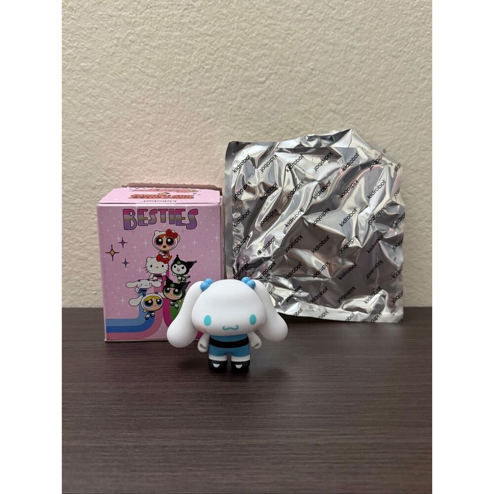 Kidrobot Hello Kitty x Powerpuff Girls Super Cute Vinyl Mini Figure - Cinnamorol